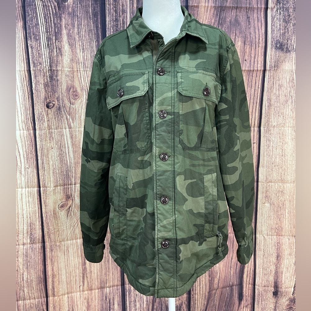 Abercrombie & Fitch green camo button down jacket coat women’s size S